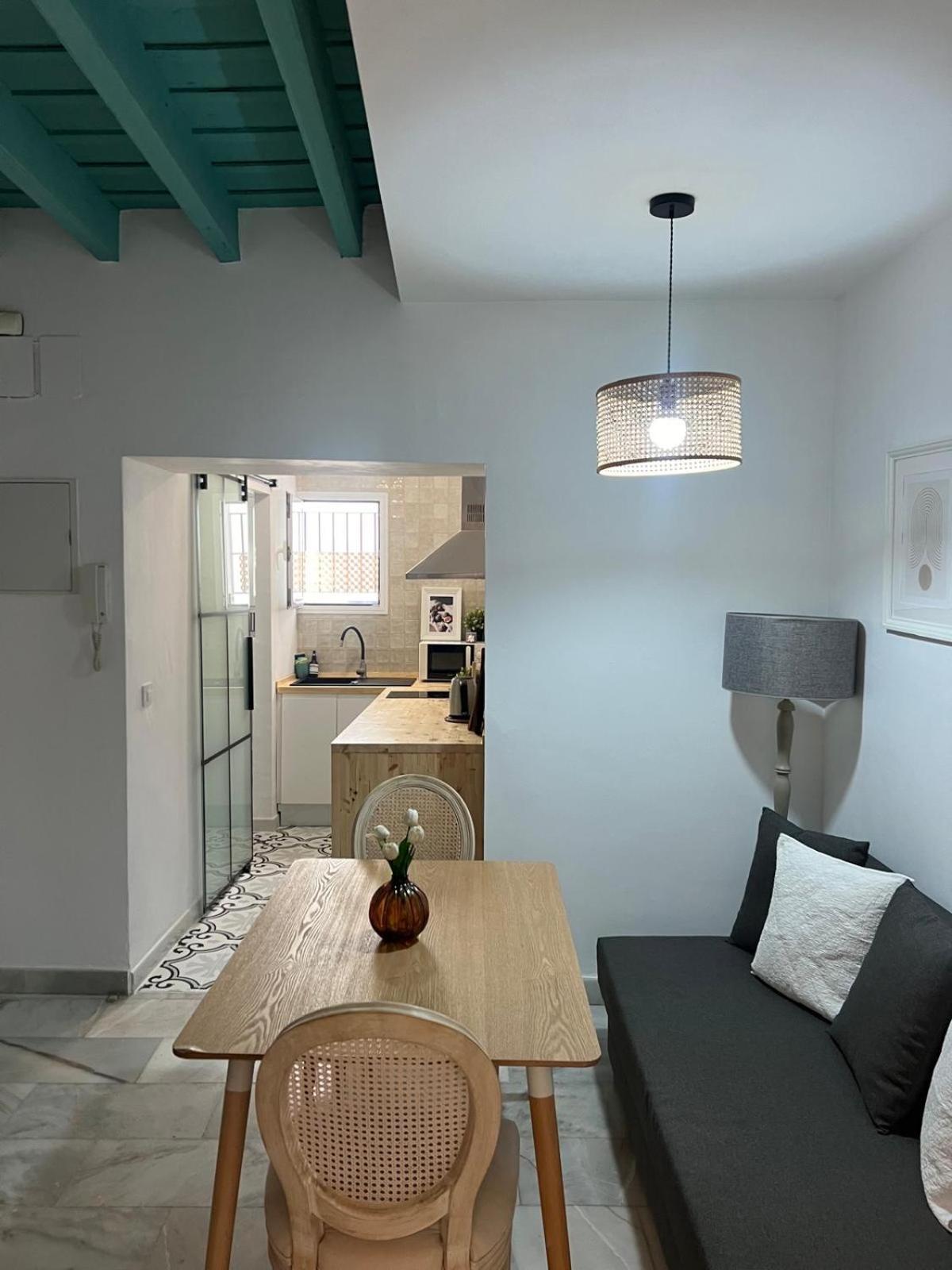 Apartamento En Casco Antiguo - Plaza De La Gavidia Seville Exterior photo